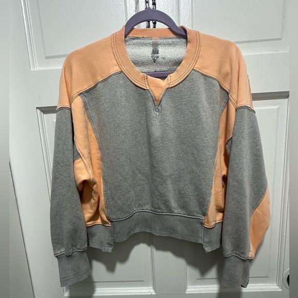 FREE PEOPLE MOVEMENT Intercept Colorblock Pullover Size XS NWOT - Picture 2 of 6